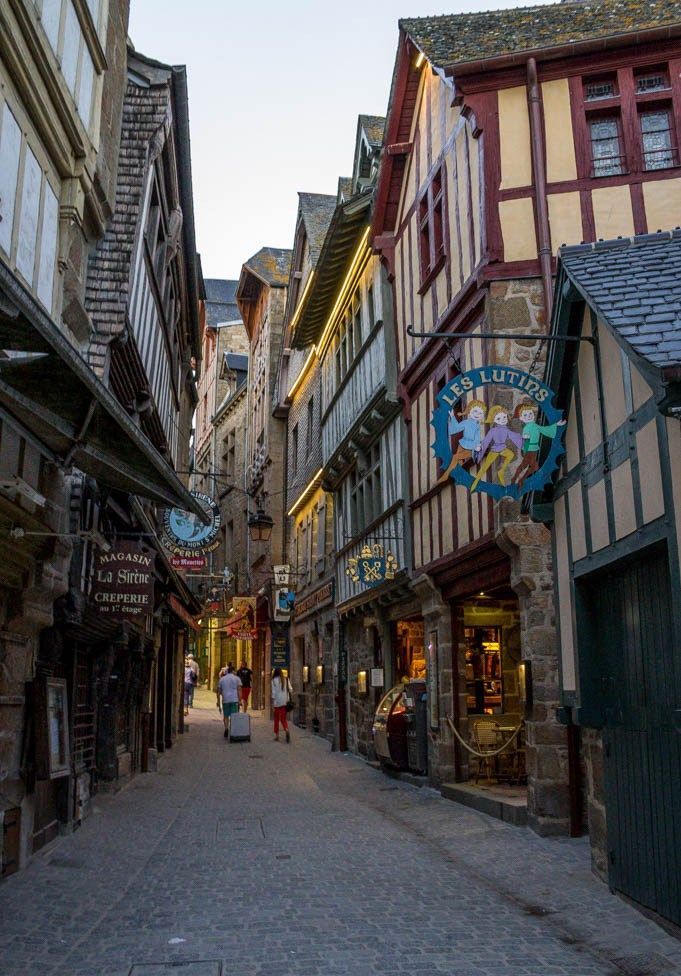 Mont-Saint-Michel photo